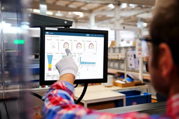 制造业中的OEE 是什么软件?OEE的定义和优势