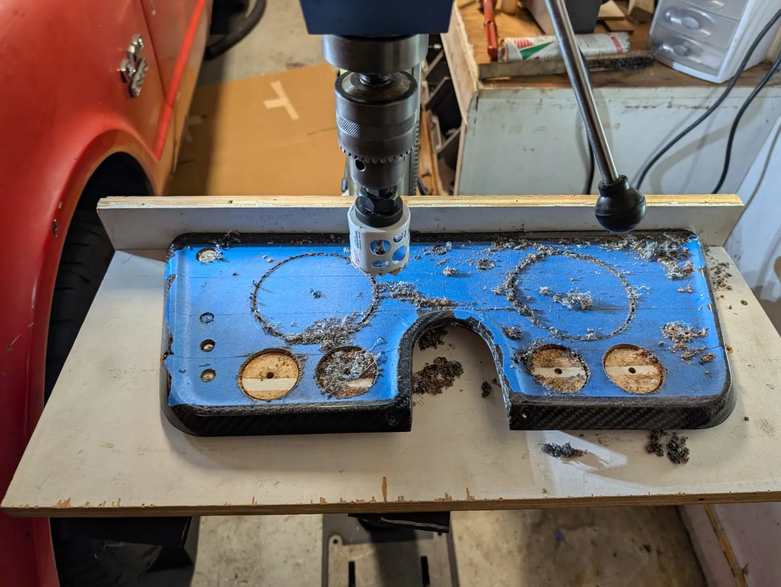 切割出轮廓的仪表板 切割出轮廓的仪表板