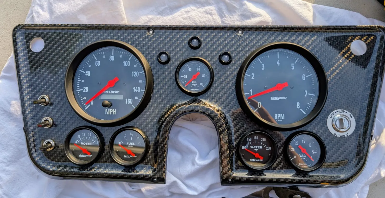 安装前的仪表板 安装前的仪表板